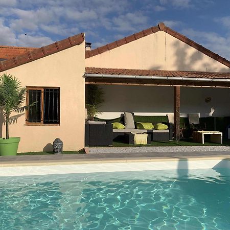 Maison Piscine Et Jacuzzi Saint-Germain-des-Fosses Екстериор снимка